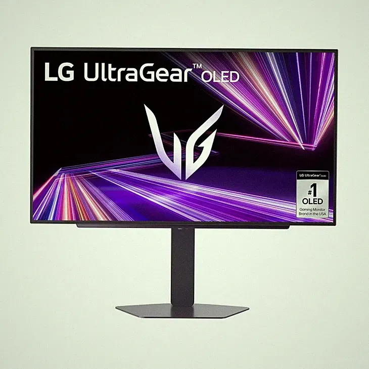 LG UltraGear 27GR95QE 27" QHD OLED 240Hz Gaming Monitor .03ms Response Time