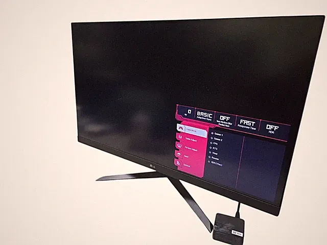 LG UltraGear 32" 1080p FHD 165Hz 1ms HDR10 G-Sync Black 32GN550-B grade A