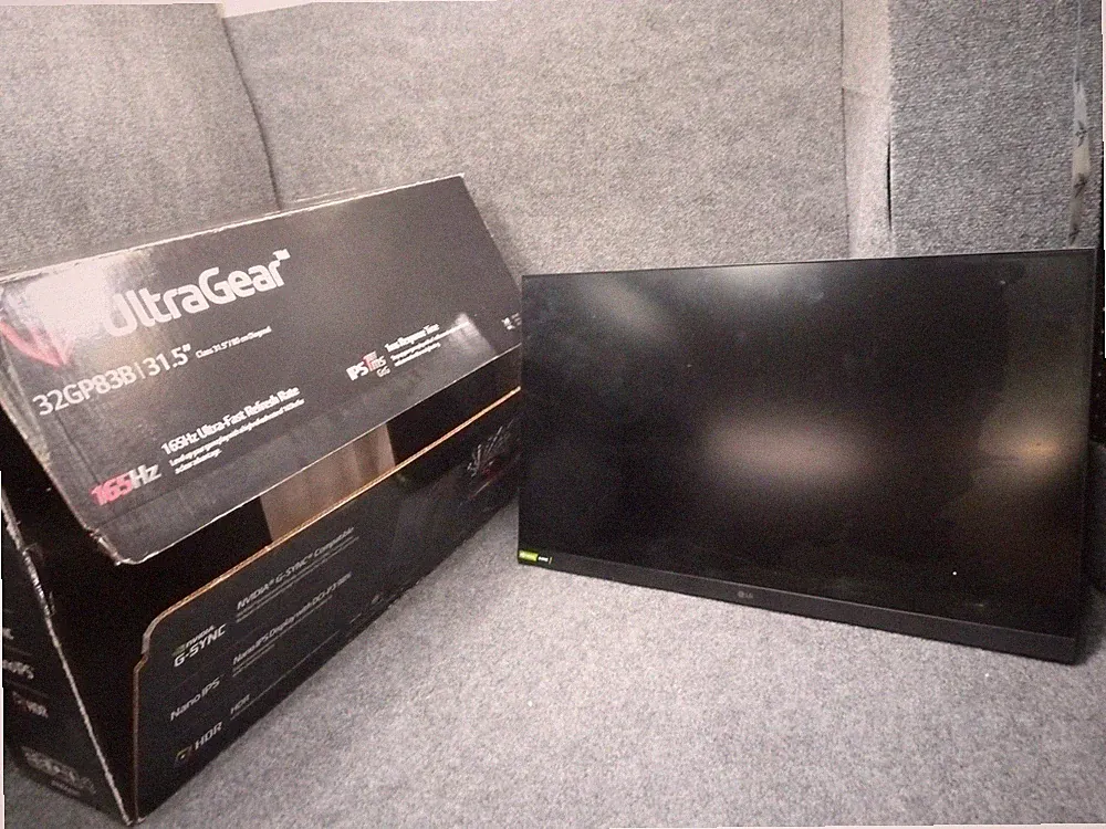 LG UltraGear 32'' FHD 1080p Gaming Monitor 165Hz 5ms HDR10 with G-SYNC 32GN50T-B