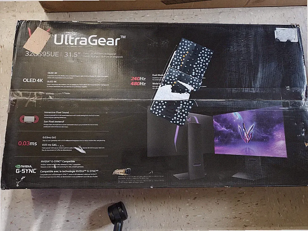 LG UltraGear 32" OLED 4K 240Hz / 480Hz 0.03ms Gaming Monitor 32GS95UE - Mint