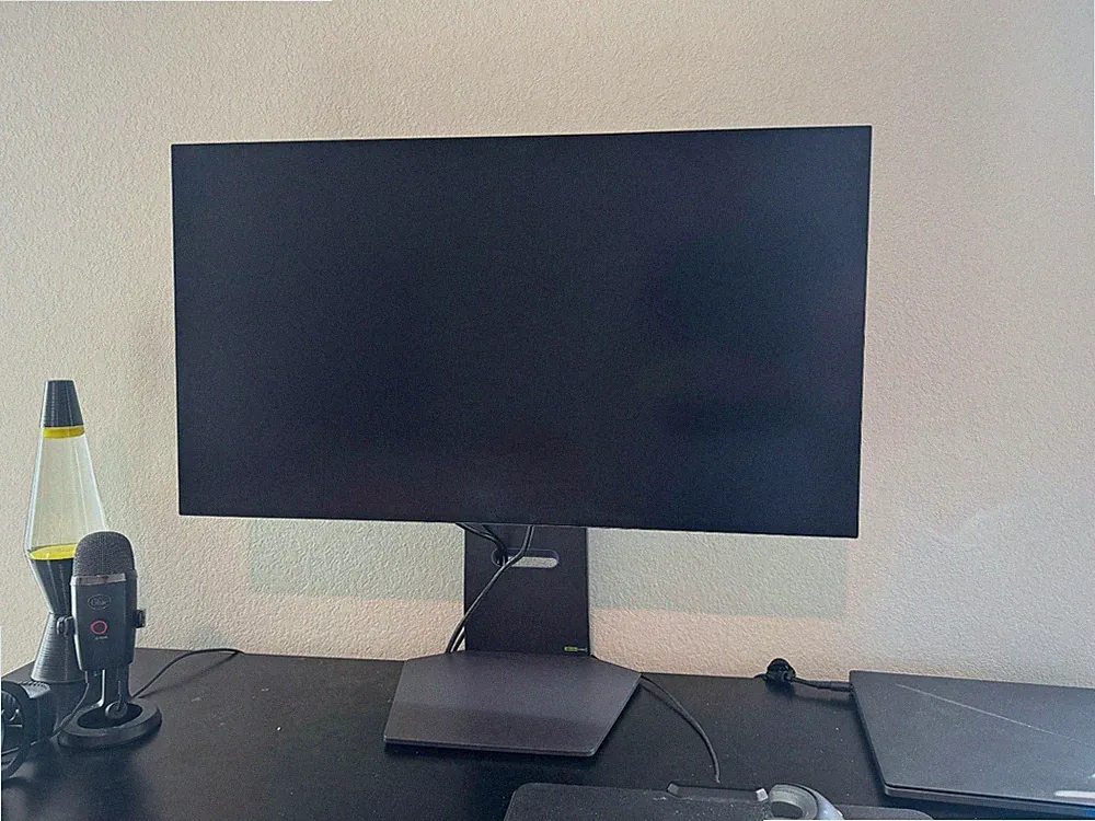 LG -UltraGear 32" OLED Dual Mode (4K UHD 240Hz, FHD 480Hz) 0.03ms G-SYNC Com-NEW