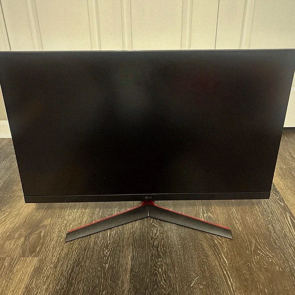 LG UltraGear 32" QHD 165Hz 1ms VA LCD Gaming Monitor 32GN600-B Black/Red