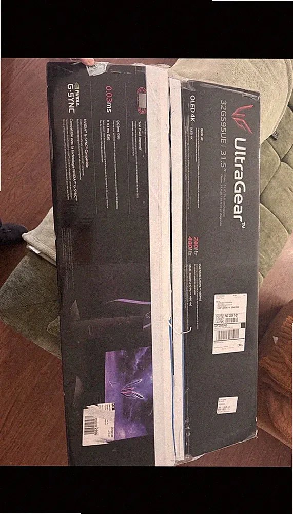 LG UltraGear 32GS95UE 31.5" OLED 4K 240Hz Gaming Monitor NVIDIA G-SYNC