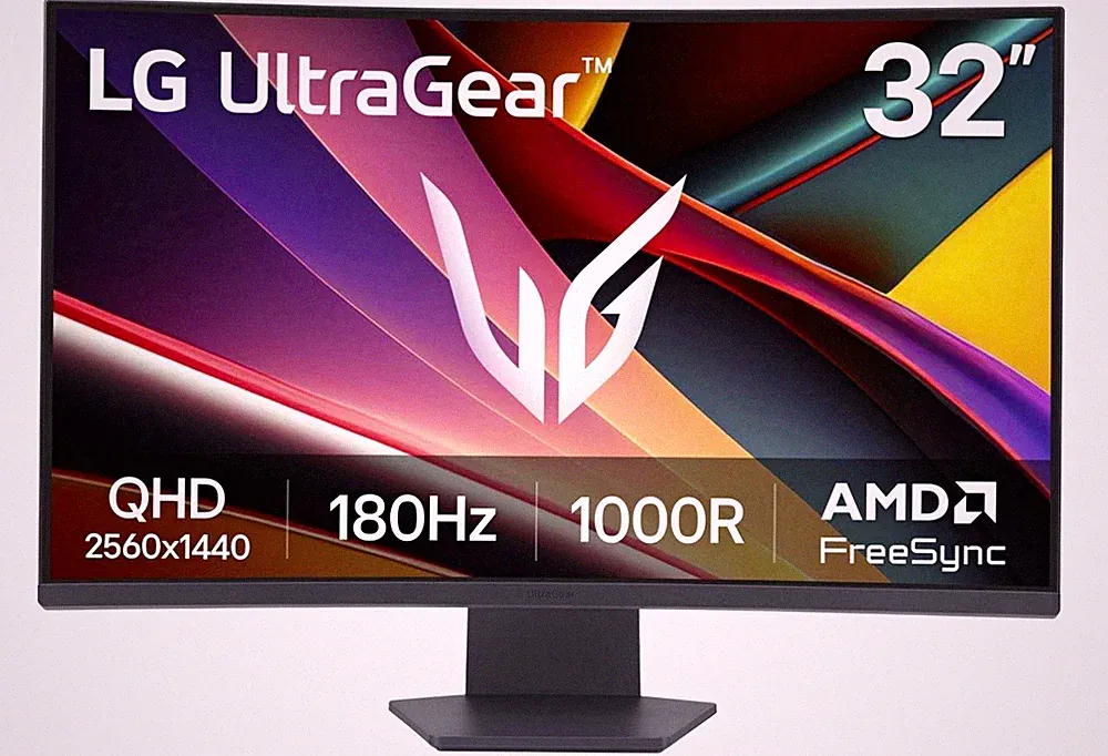 LG UltraGear 32in QHD 2560x1440 180Hz Curved AMD FreeSync Gaming