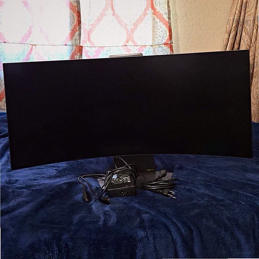 LG UltraGear 34" OLED Curved Gaming Monitor 240Hz - 34GX900A-B