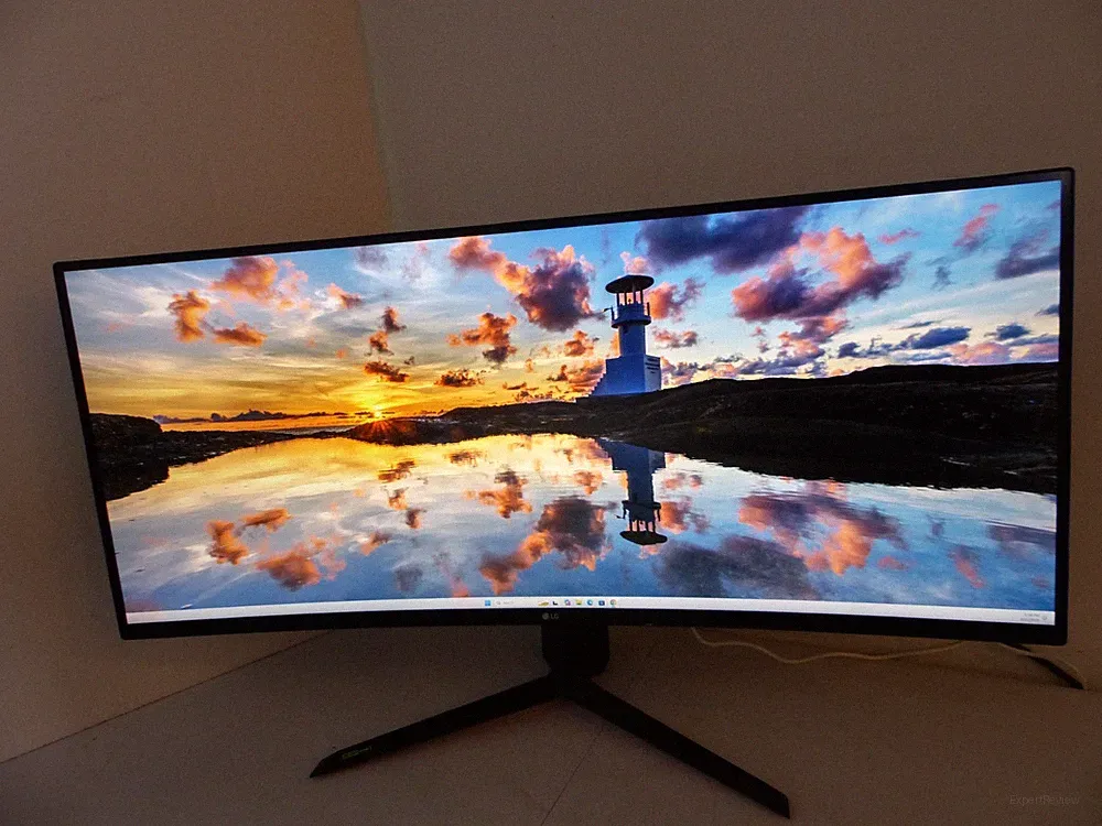 LG Ultragear 34" QHD Curved VA Gaming Monitor 34GP63A-B, HDR10, 160Hz FreeSync