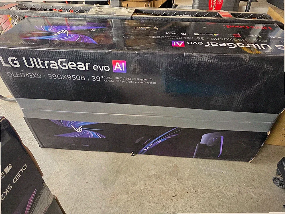 LG UltraGear 39GX950B 39" Curved OLED Gaming Monitor 5120x2160 165hz