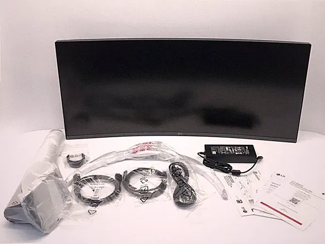 LG UltraWide 34" QHD 3440x1440 Curved FreeSync Monitor USB-C 34BR55QC-B