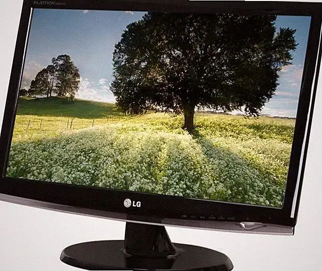 LG W2253TQ Flatron 21.5” Computer LCD HD Widescreen Flat Screen Monitor DVID VGA