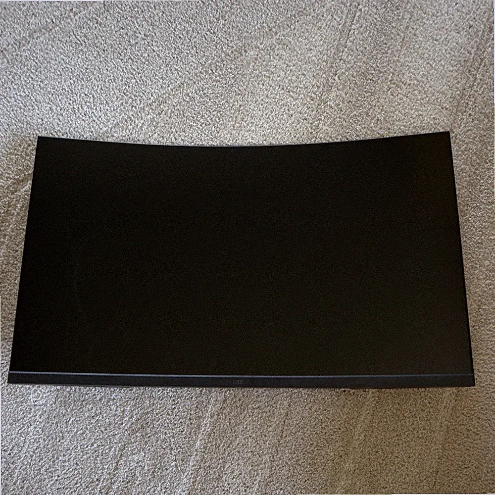 LXZ 32 inch 120 hz IPS Moniter (used for about a month)
