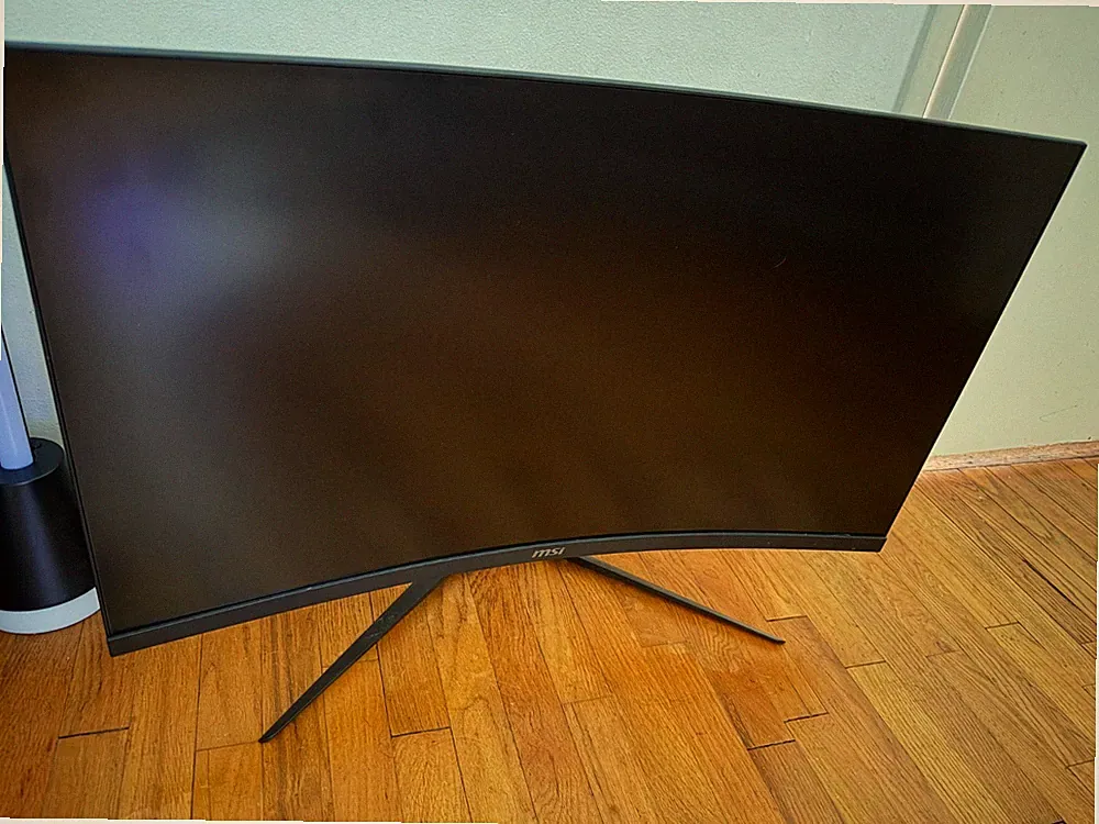 MSI G321CU 32 in 3840 x 2160 LCD Monitor 4K Used Works