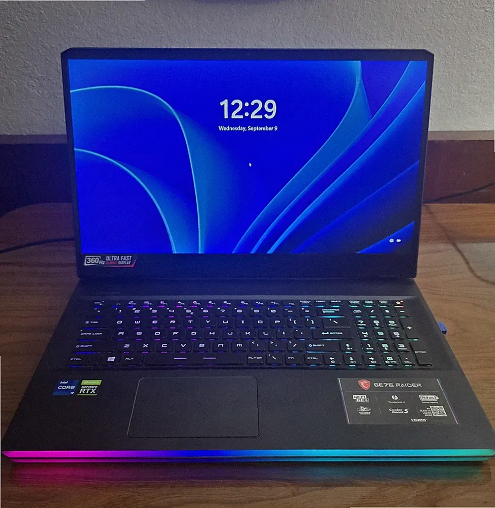 MSI GE76 Raider 11UH-245 17.3" 360Hz i7-11800H RTX 3080 16GBVR 32GB RAM 1TB SSD