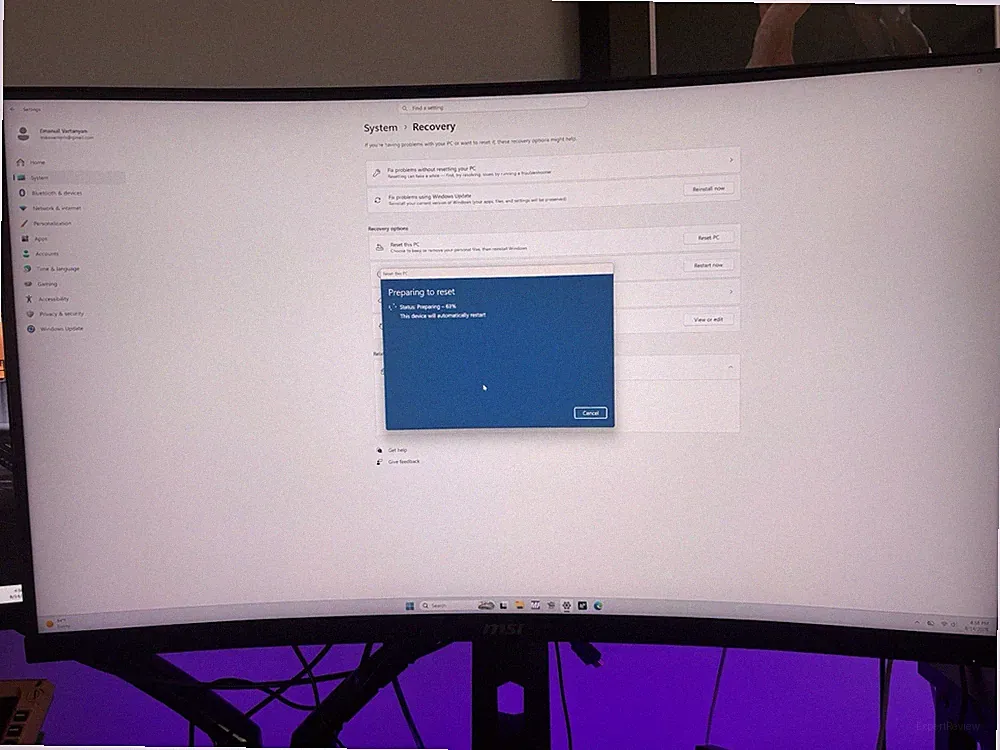 MSI MAG 321CUP 32” 4K UHD Curved Gaming Monitor 144Hz Adaptive Sync 3840x2160