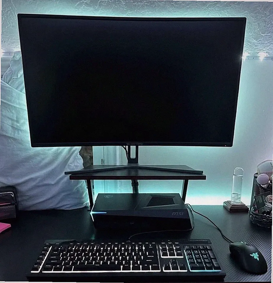 Corsair Curved