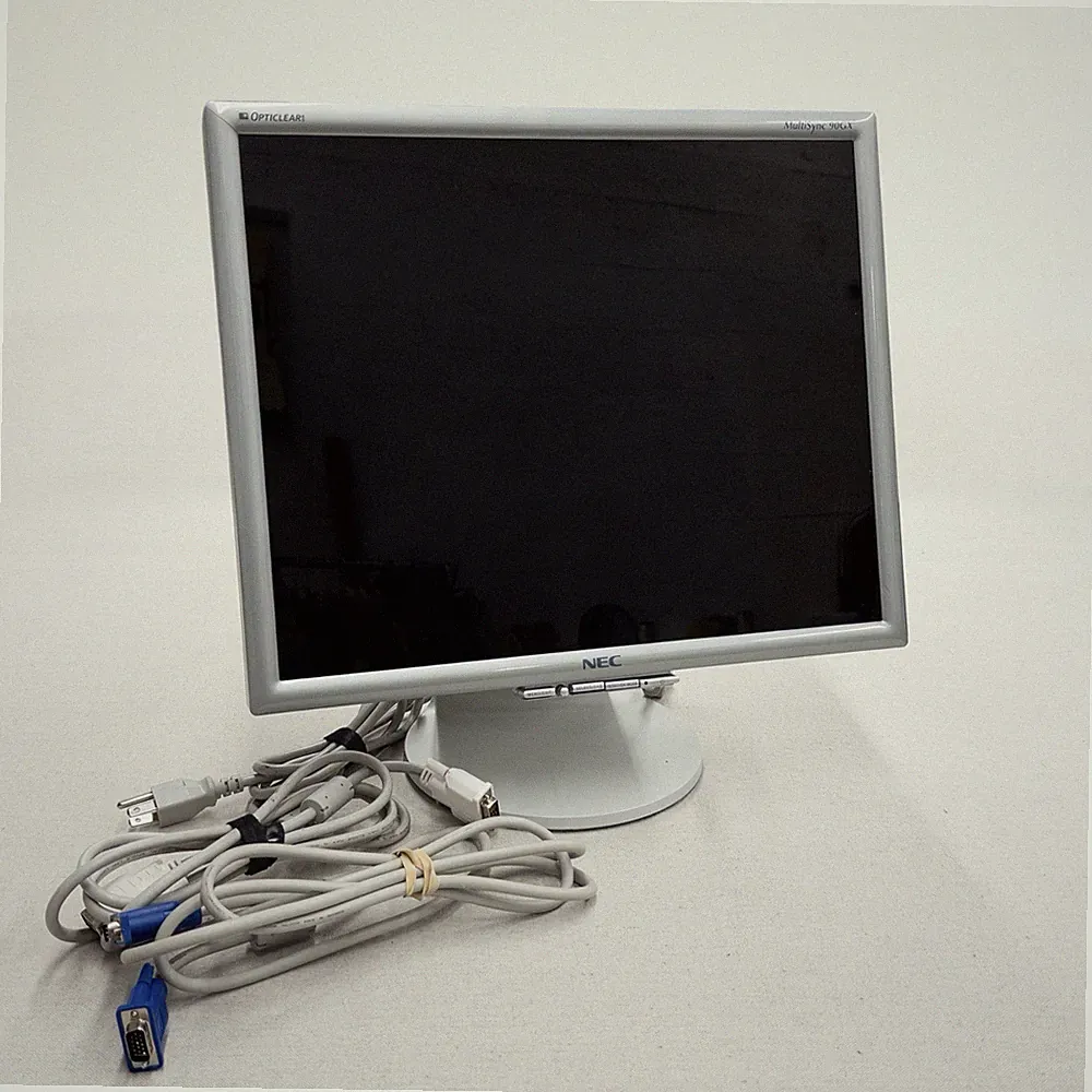 NEC MultiSync 90GX² Monitor 19" LCD 1280x1024 4ms Vintage Gaming EUC