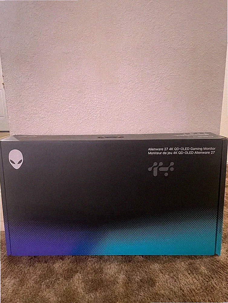NEW Alienware - AW2725Q 27" QD-OLED 4K UHD 240Hz 0.03-ms FreeSync and G-SYNC