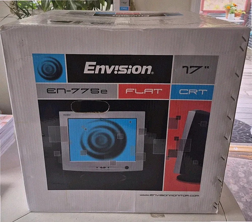 New! Envision EN-775e 17" Flat CRT Monitor, 1280x1024, Great for Retro Gaming!