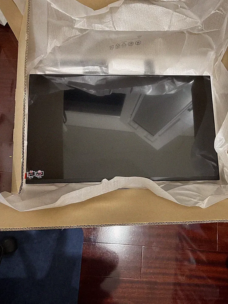 NEW IN BOX Samsung 32” Odyssey G5 (G50F) Series QHD Gaming Monitor 180Hz