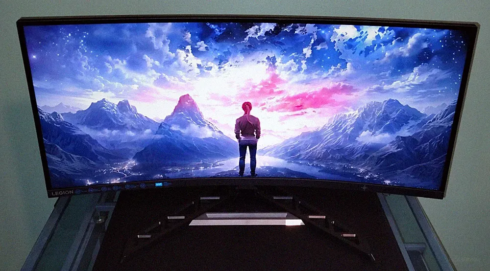 Lenovo Curved