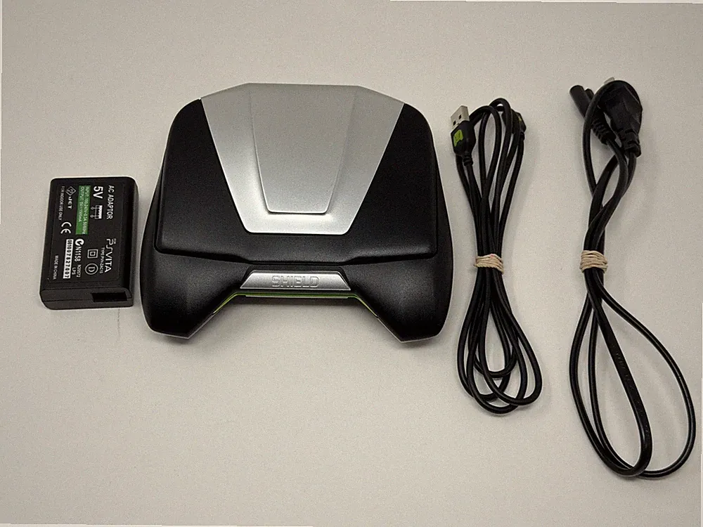 Nvidia Shield Portable Console 16GB P2450 Gaming Console Good