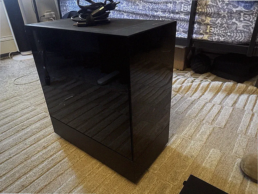 NZXT Player Two Gaming Computer/360hz Monitor