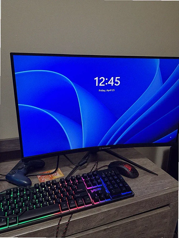 Pc for sale , I paid $2,800 , it’s from sky tech gaming , brand new