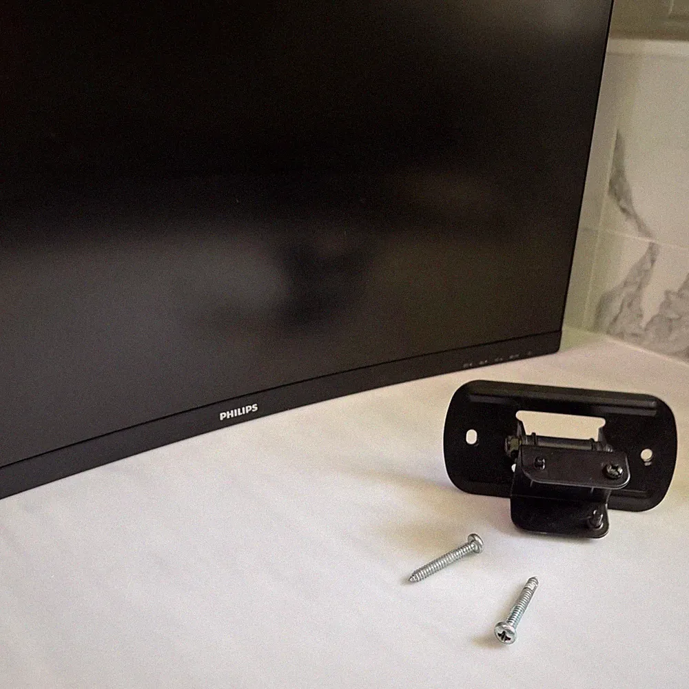 Philips 272E1 27 in Curved Monitor Full HD 1080p 75Hz FreeSync HDMI + Bracket