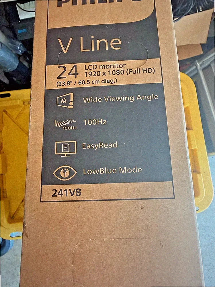 Phillips V Line 24" LCD Monitor 1920 x 1080 (Full HD) 100 Hz