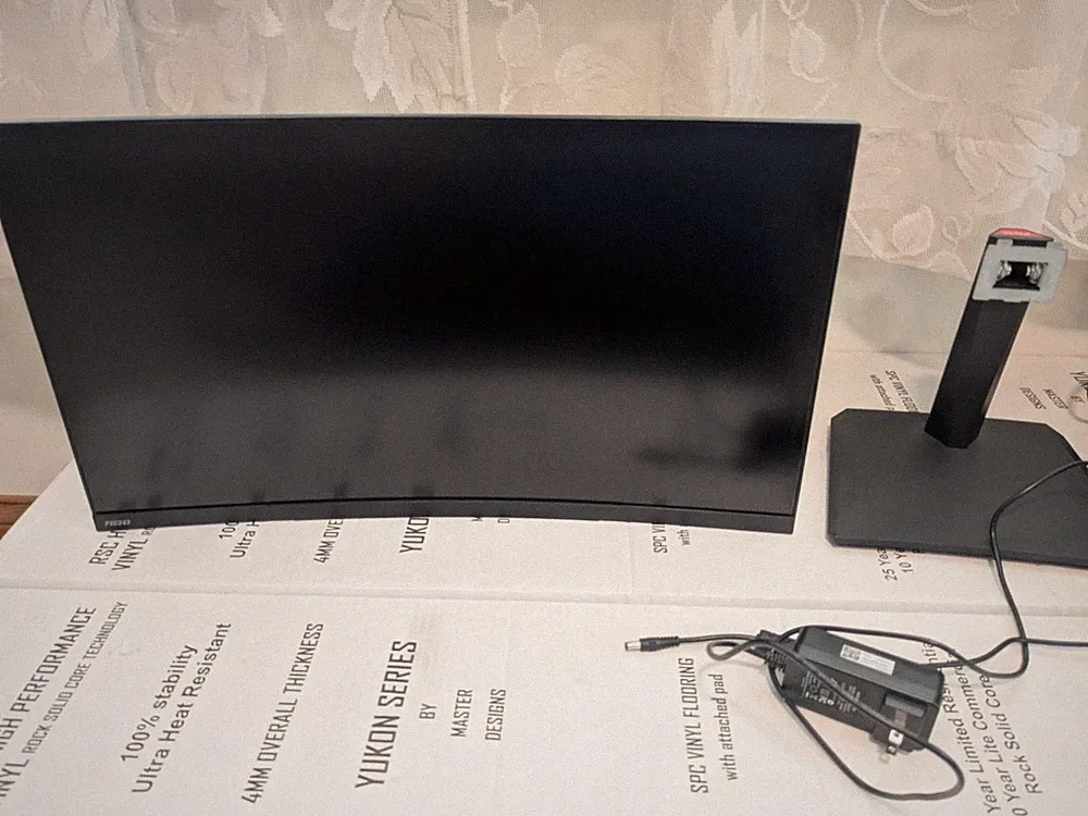 PIXIO PXC243 24in 144hz Curved 1080p HDMI DP DVI-D (Used, see desc)