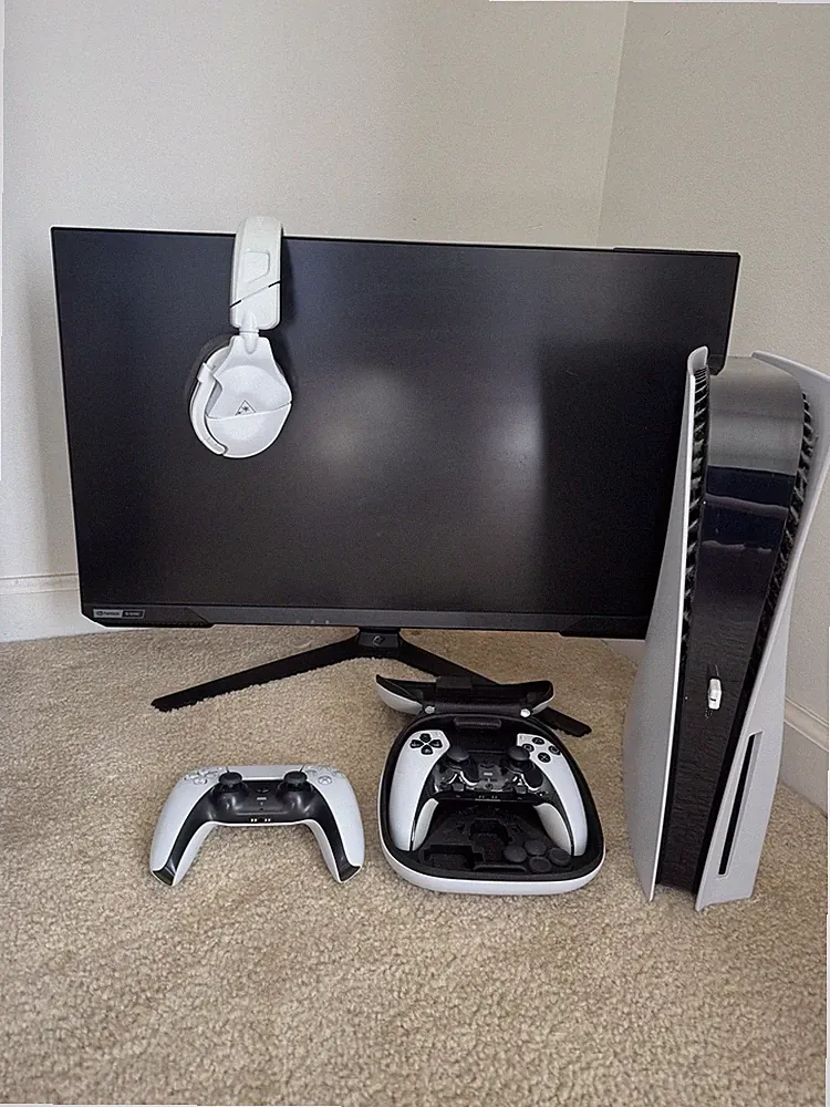PS5 Disc Bundle With Monitor, Pro And Regular Controller Also a Headset