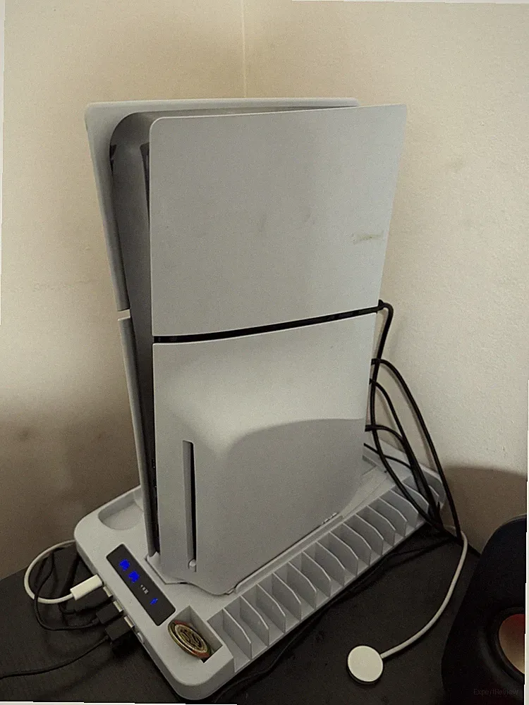 Ps5 Slim, Gaming Monitor 140 HZ 24 In, Quadcast Mic