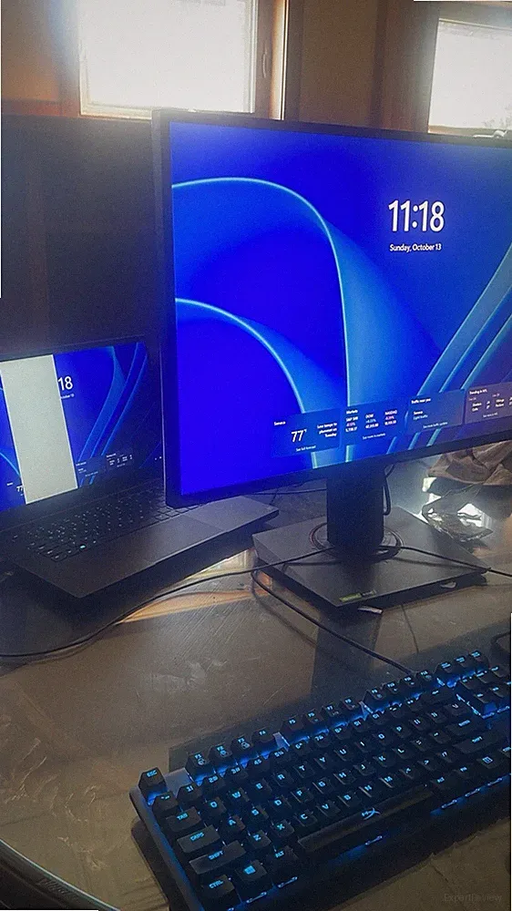 Razer Blade 15 I-9750 (GTX 1660Ti) (WITH ASUS 27” MONITOR 1440hz)