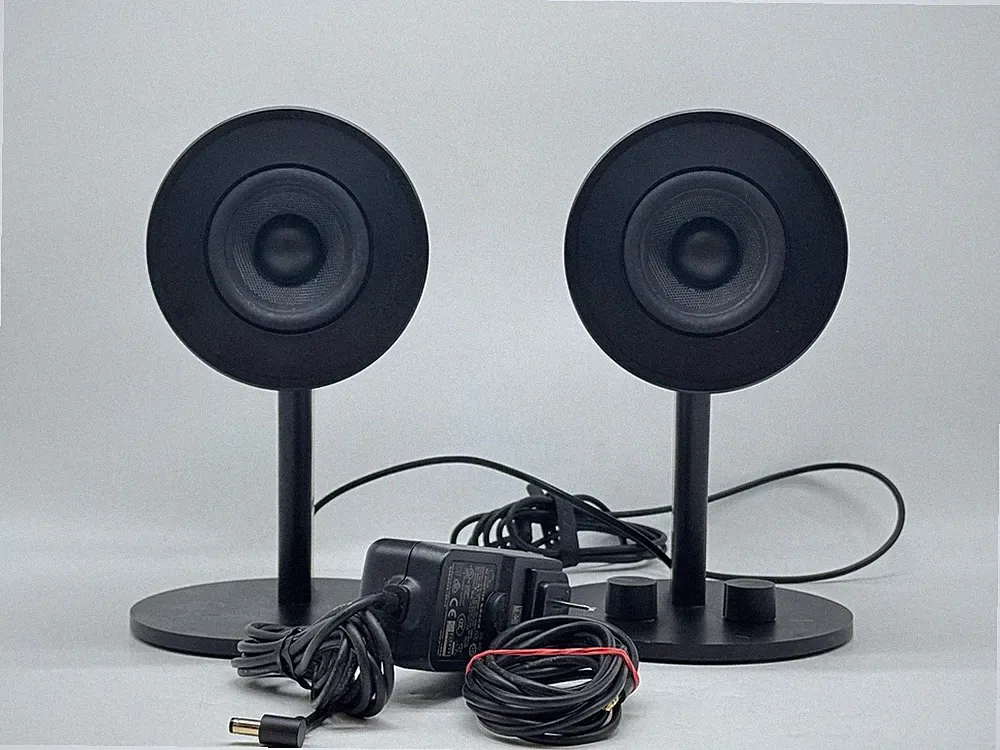 Razer Nommo RZ05-0245 2.0 Gaming Speakers Black Used