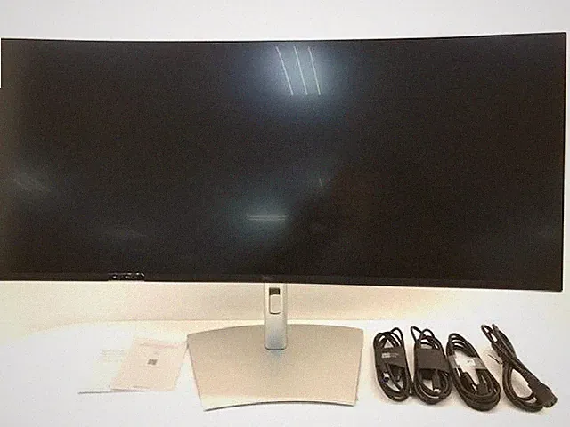 READ! Dell Pro Plus 34" UW-QHD 3440x1440 Curved Monitor 21:9 USB-C DELL-P3425WE