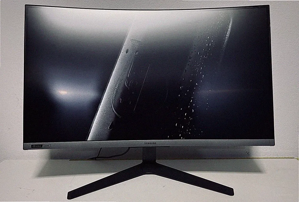 Samsung 27-Inch CRG5 240Hz Curved Gaming Monitor LC27RG50FQNXZA