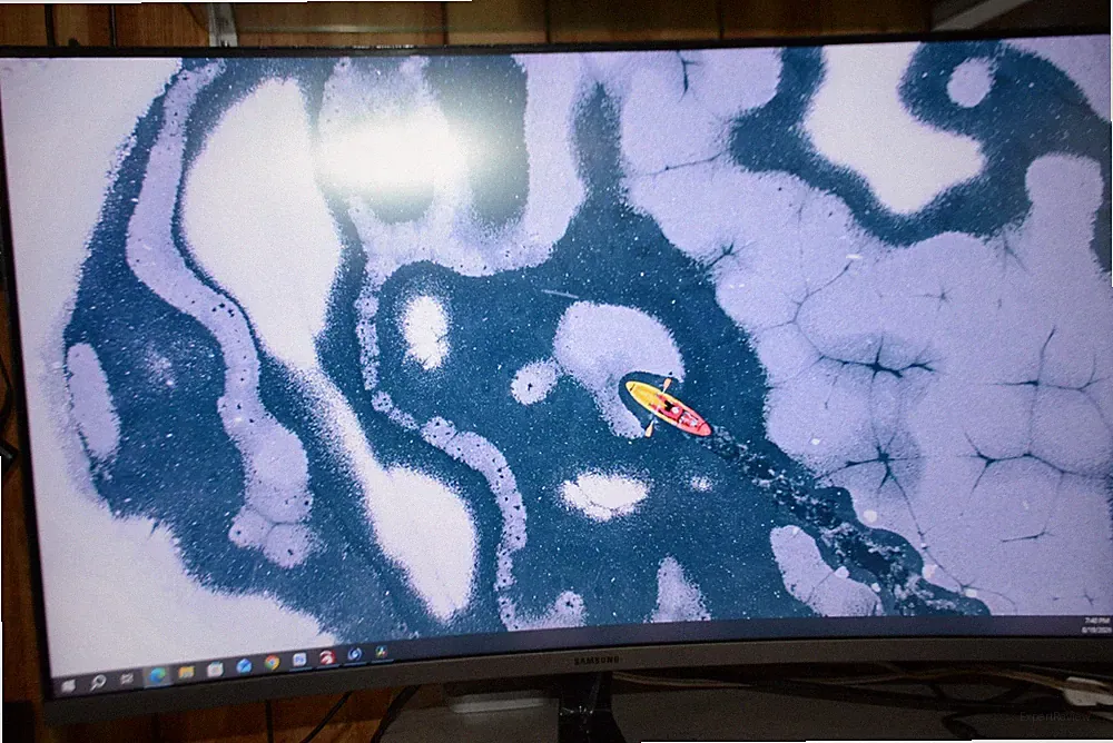 Samsung 32" Curved LED Monitor FreeSync, FHD 1080P (C32R500FHN)