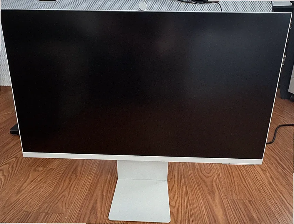 Samsung 32" M80C Smart Monitor 4K UHD Streaming TV SlimFit Camera USB-C LS32CM80