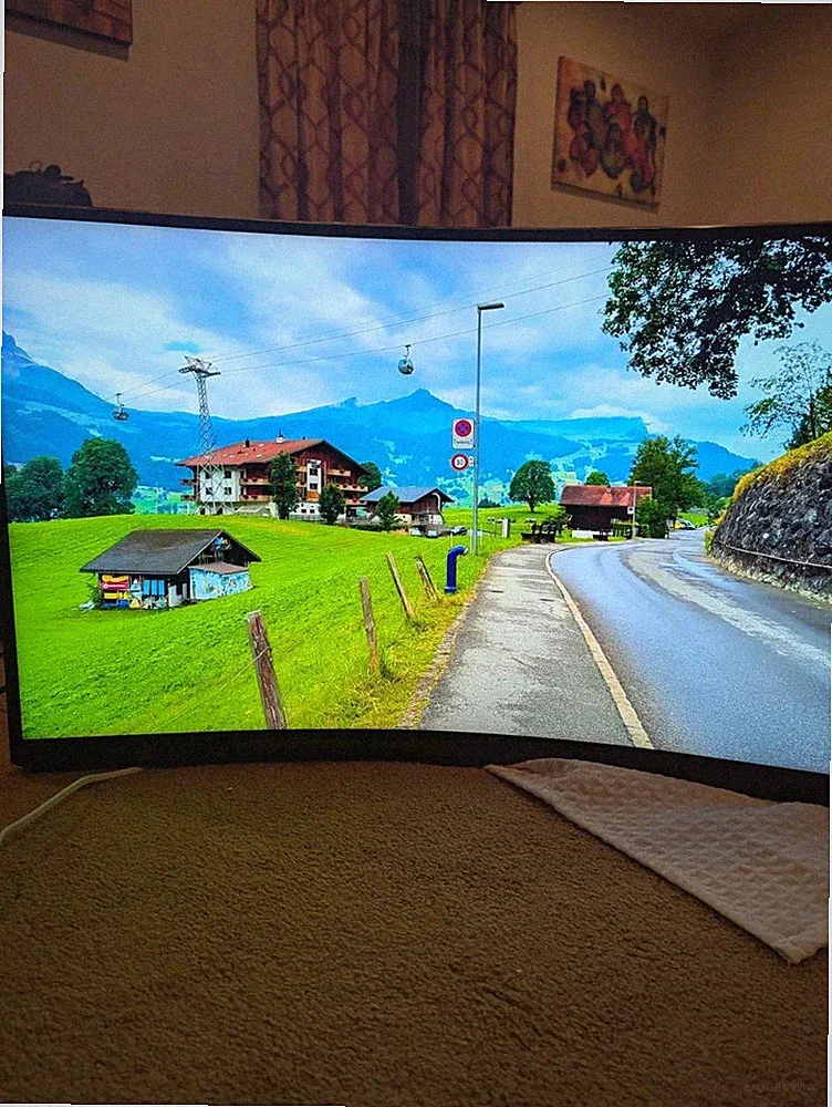 Samsung 32 Odyssey Neo G8 4K UHD VA 240Hz 1ms G-Sync 1000R HDR white