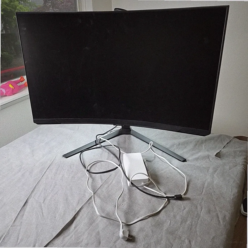 Samsung 32” Odyssey Neo G8 G85NB 4K UHD 240Hz Gaming Monitor S32BG852NN