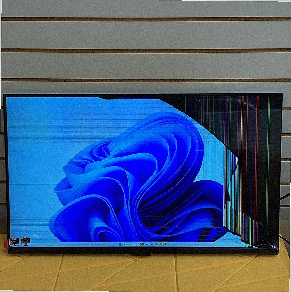 SAMSUNG 32Inch Odyssey G50D ‎2560x1440 180Hz LS32DG502ENXZA Monitor - AS IS