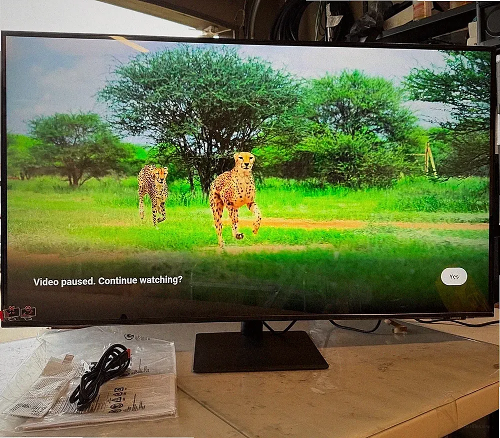 Samsung 43" M7 4K UHD Smart Monitor M70F AI Smart TV Gaming Hub USB-C 2025 Black