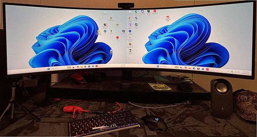 Samsung 49" Curved Gaming Monitor 32:9 Ultra Wide Black Curved Screen for Gaming