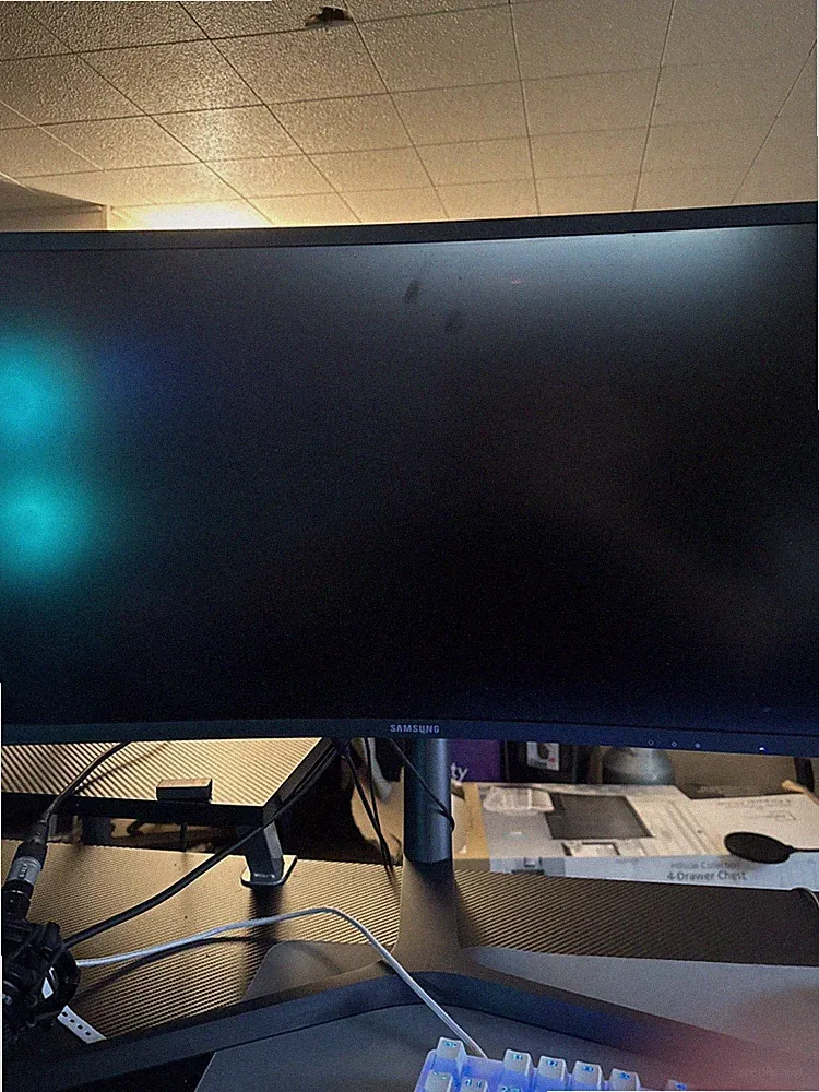 Samsung C32HG70 32" QLED Curved Gaming Monitor | 144Hz 1ms | HDR | FreeSync