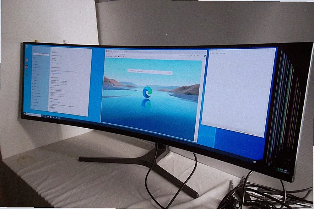Samsung C49RG90 49" Curved QLED Monitor 5120x1440 HDMI USB 3.0 120Hz C49RG90SSN