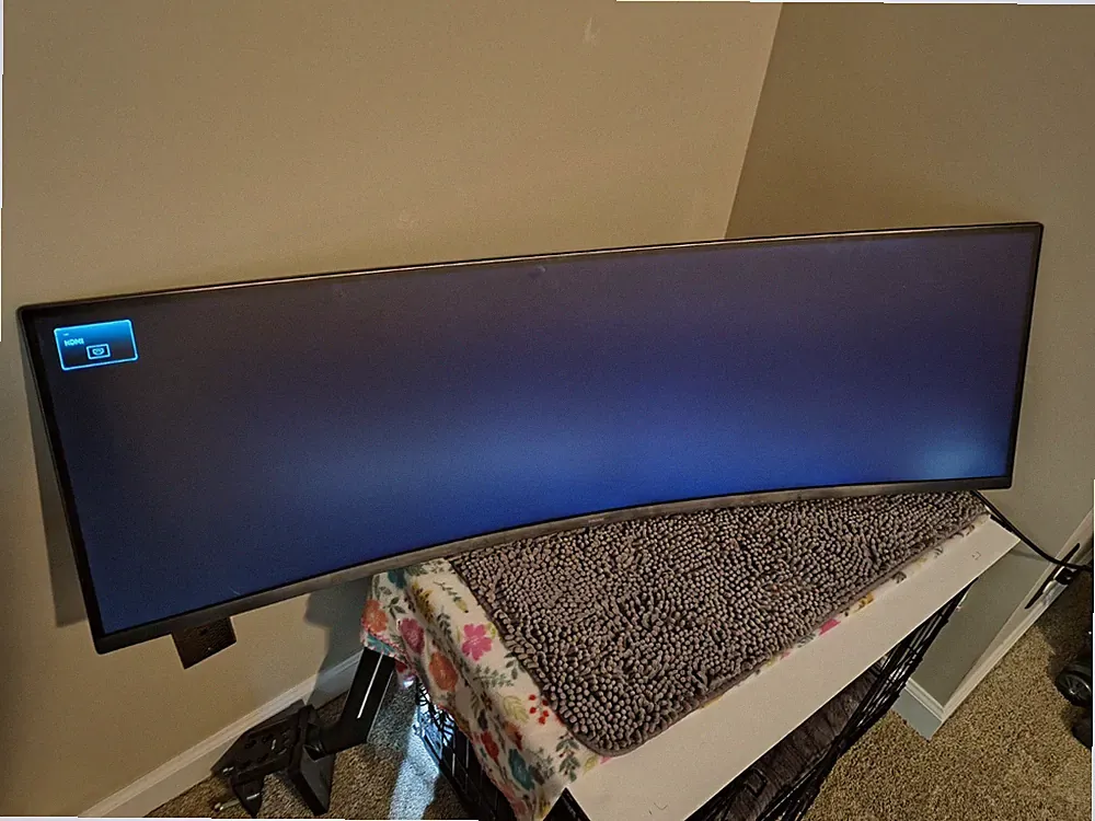 Samsung C49RG90SSN 49 inch QLED Monitor - w/ monitor Arm. Great condition!