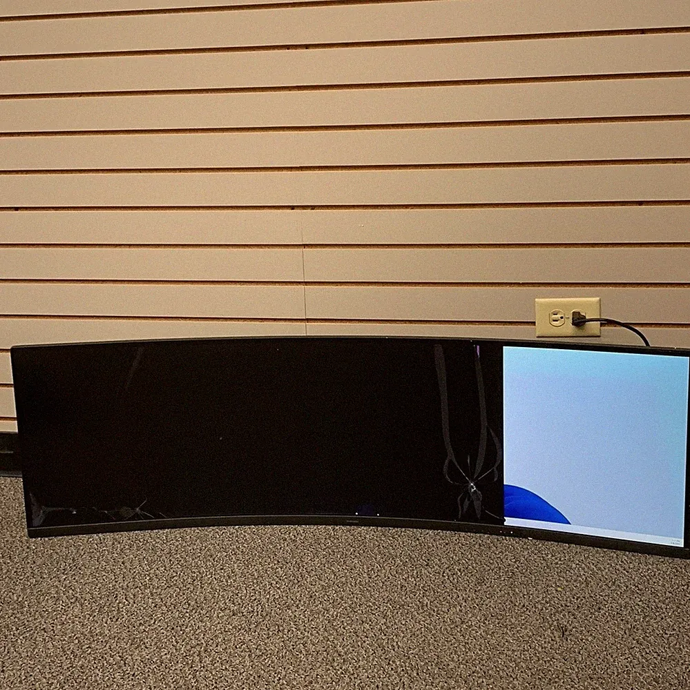 Samsung C49RG90SSN 49inch QLED Curved Gaming Monitor LC49RG90SSNXZA - AS IS