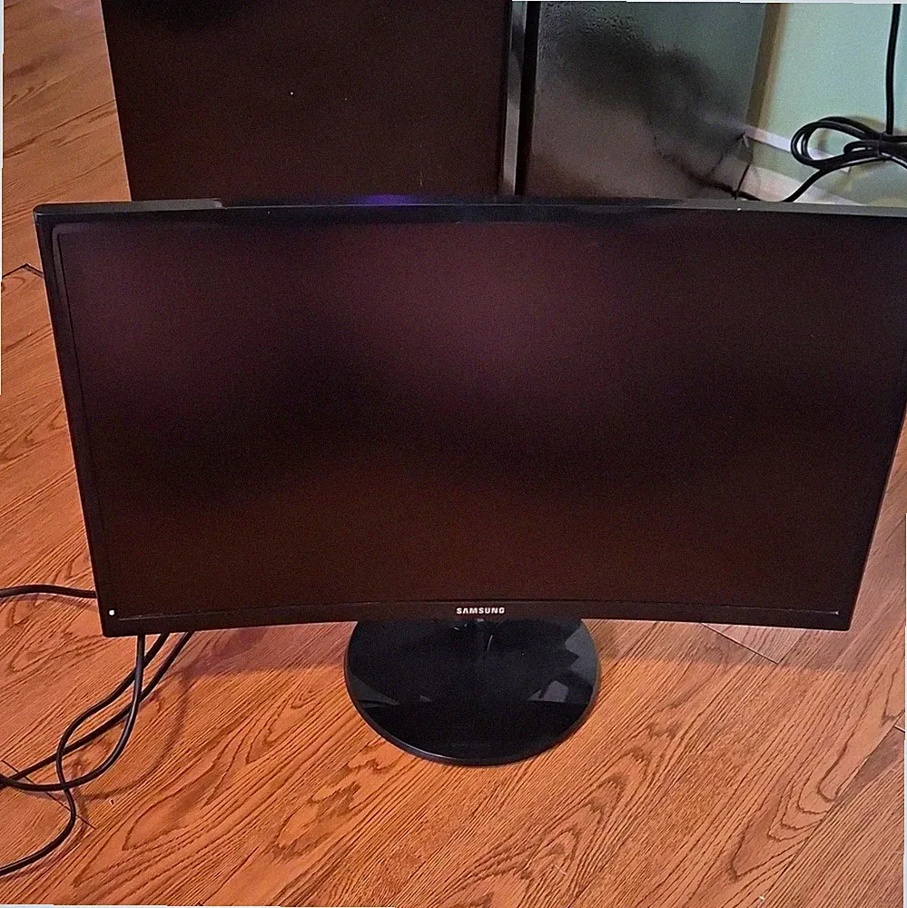 Samsung CF390 24" Curved Monitor C24F390FHN 1080p 60Hz 4ms HDMI VGA