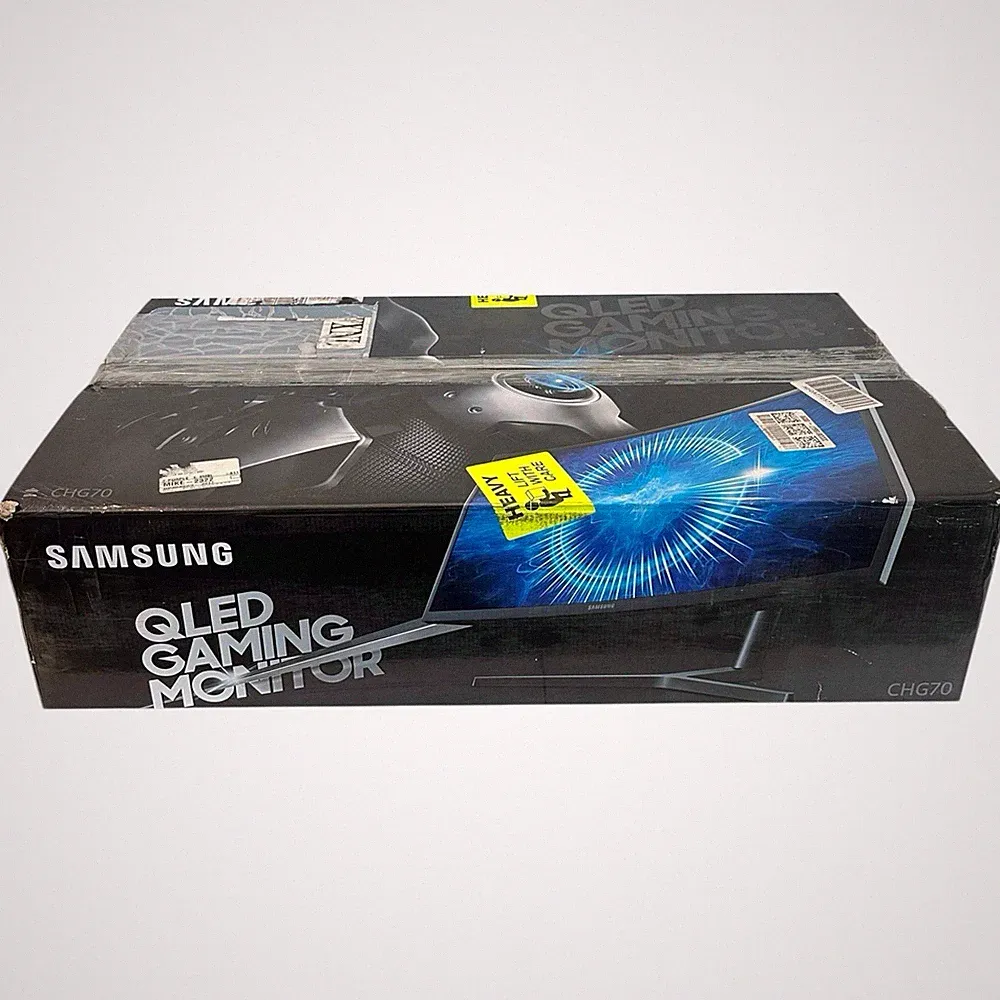 QLED Samsung gaming monitor