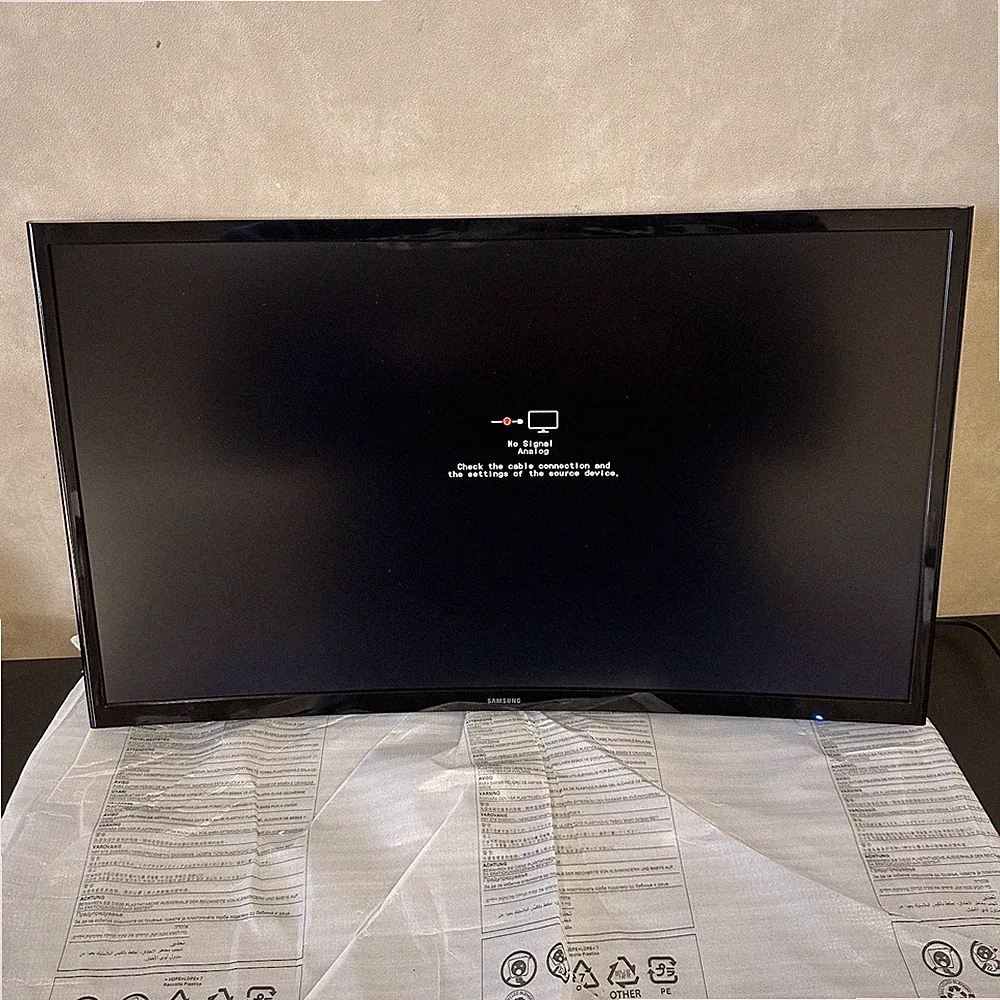 Samsung Essential S3 S36GD 24" FHD 100Hz VA Curved Monitor Black