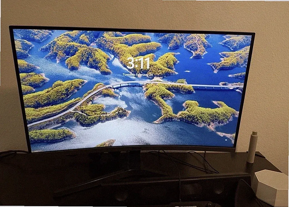Samsung Monitor 27 Inch Curved Screen C27R500FHN Full HD LED Monitor